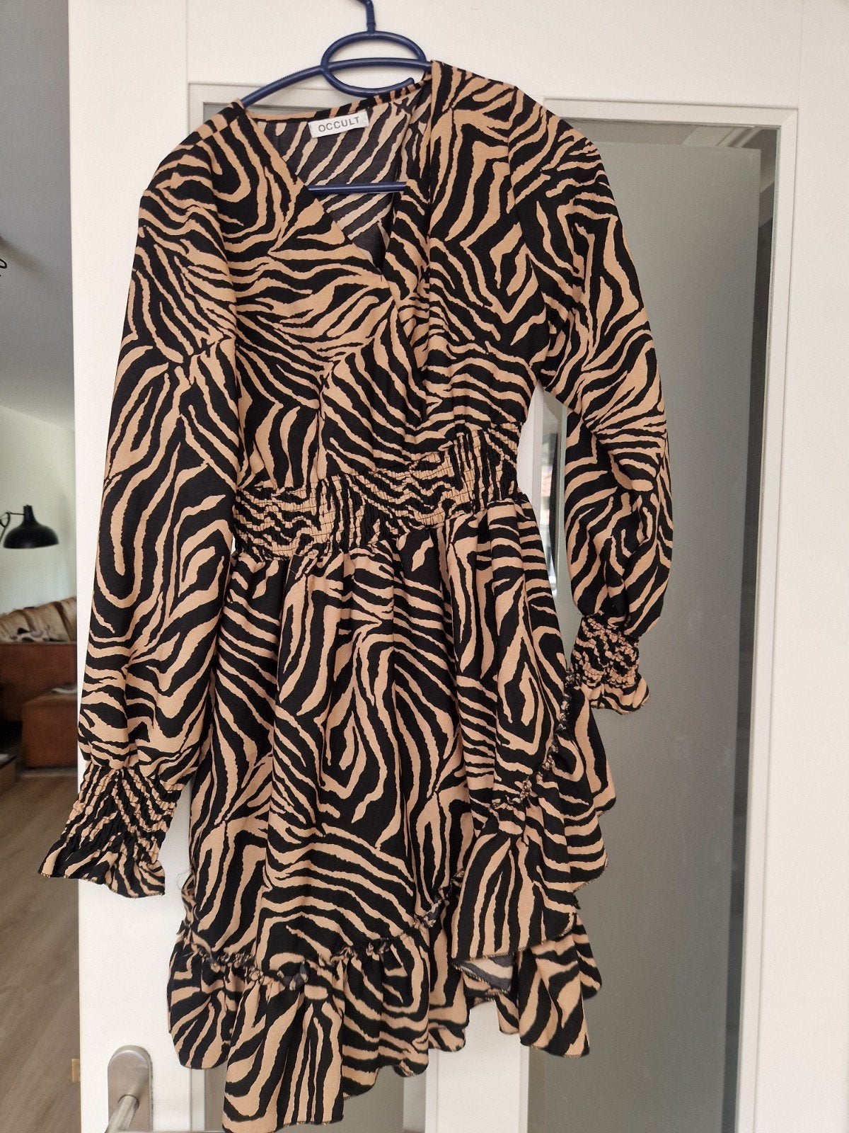 OCCULT Zebraprint Jurk met Lange Mouwen en Ruches, Zwart, Ophalen of Verzenden, Zo goed als nieuw, Maat 36 (S)
