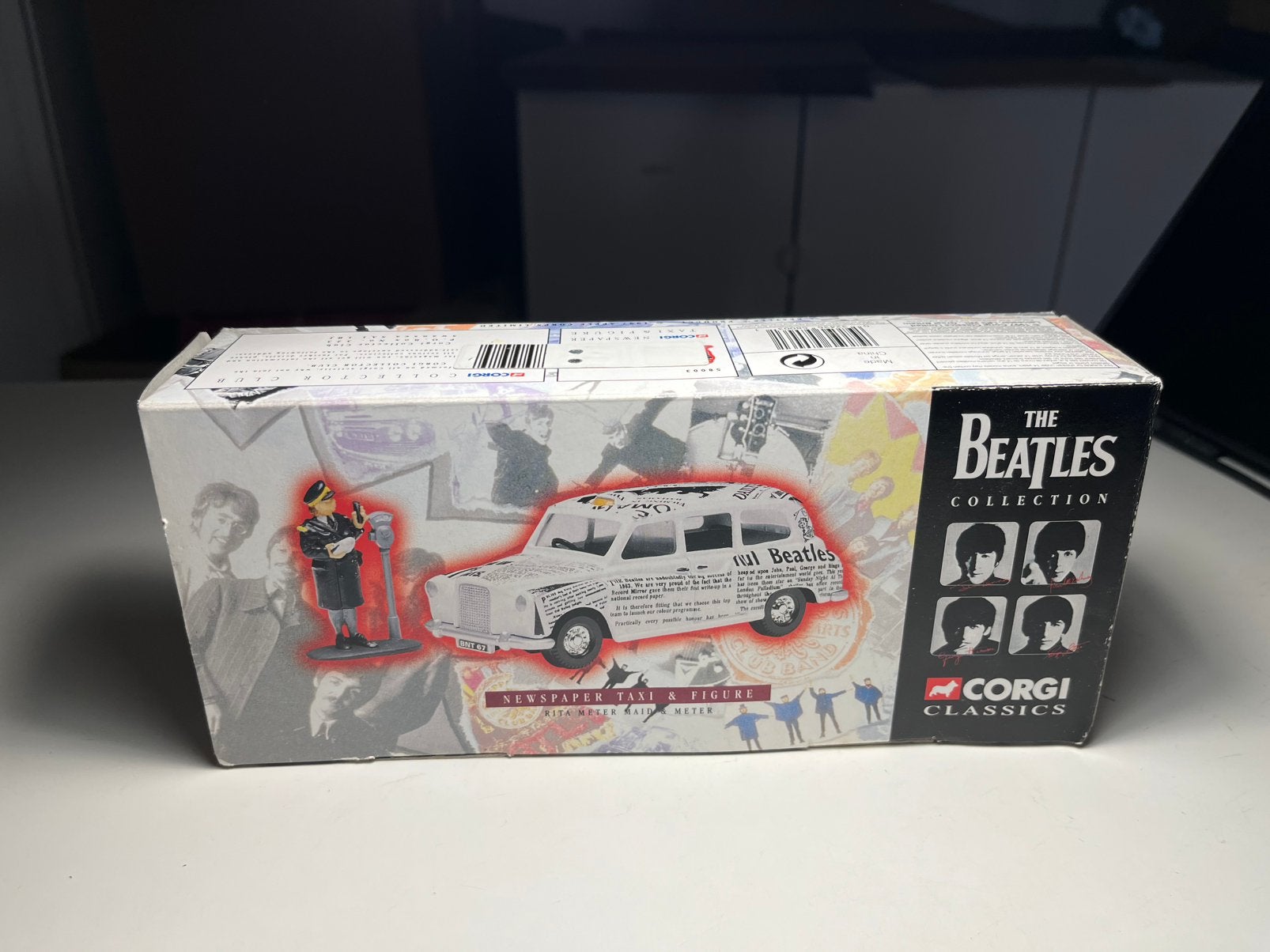 Corgi Toys - Newspaper Taxi - Schaal 1:32, Ophalen of Verzenden, Gebruikt, Auto, Corgi
