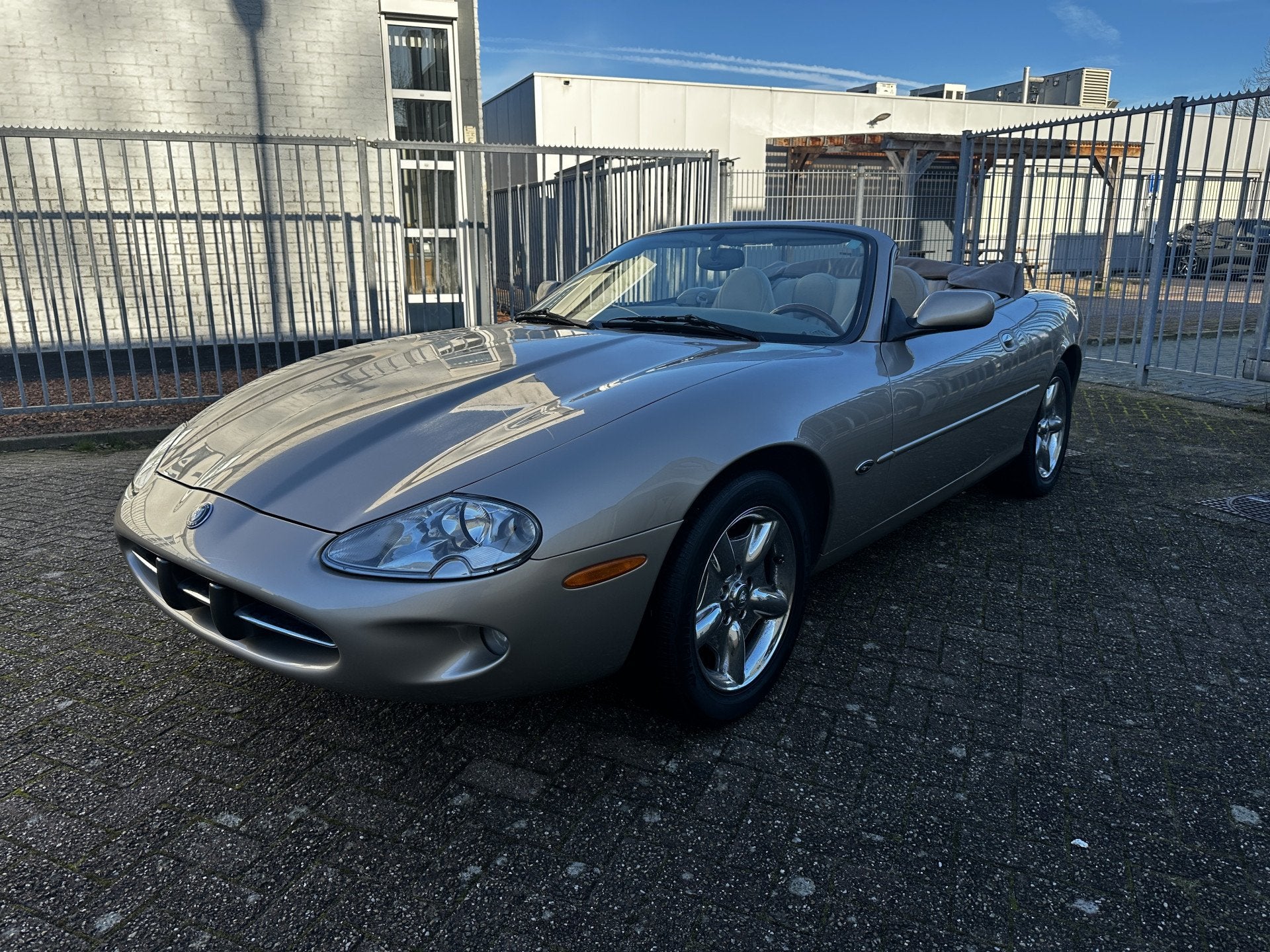 Jaguar XK8 4.0 V8 Convertible (bj 1997, automaat), foto 3