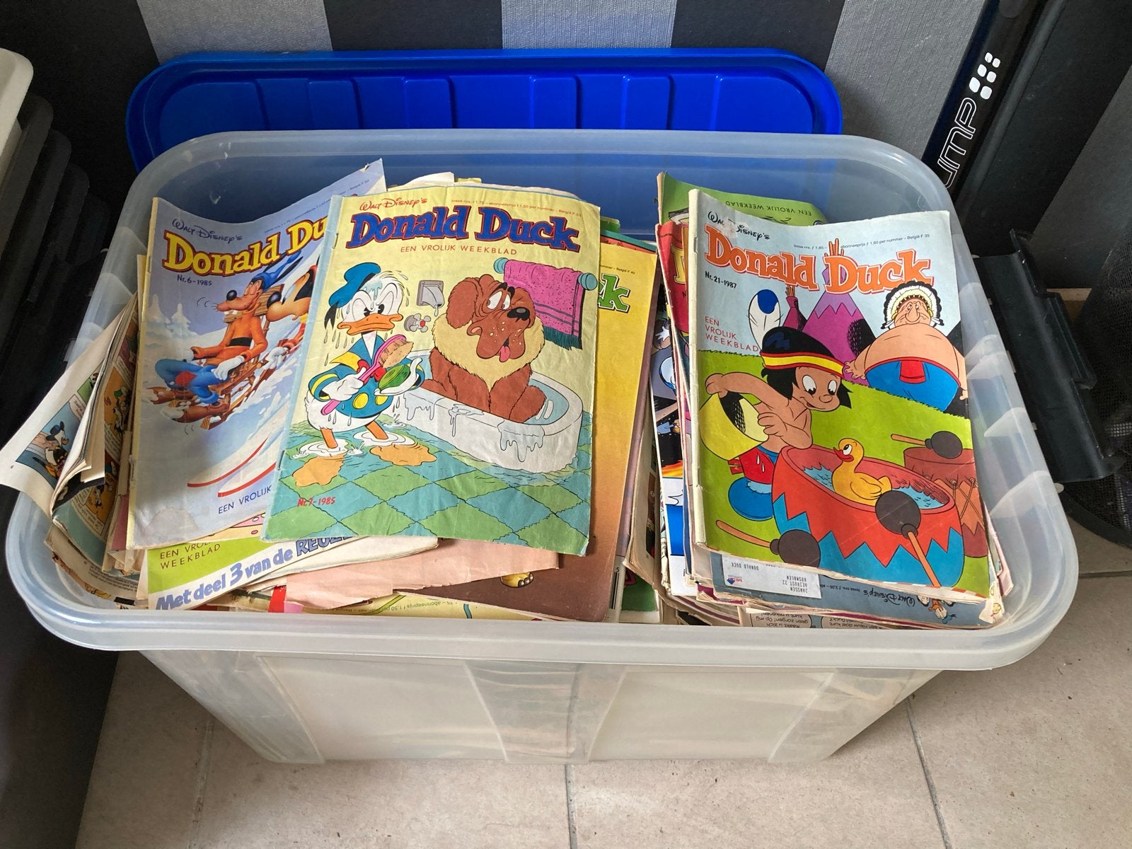 Donald Duck tijdschriften uit de jaren '80 - ongesorteerd, Meerdere stripboeken, Ophalen, Gelezen
