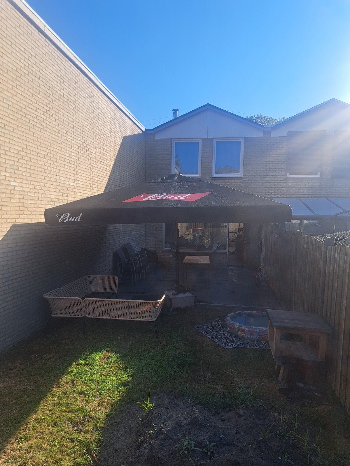 Parasol 4x4 meter met verrijdbare betonnen standaard, Tuin en Terras, Parasols, Ophalen, Zo goed als nieuw, Meer dan 4 meter, Overige typen