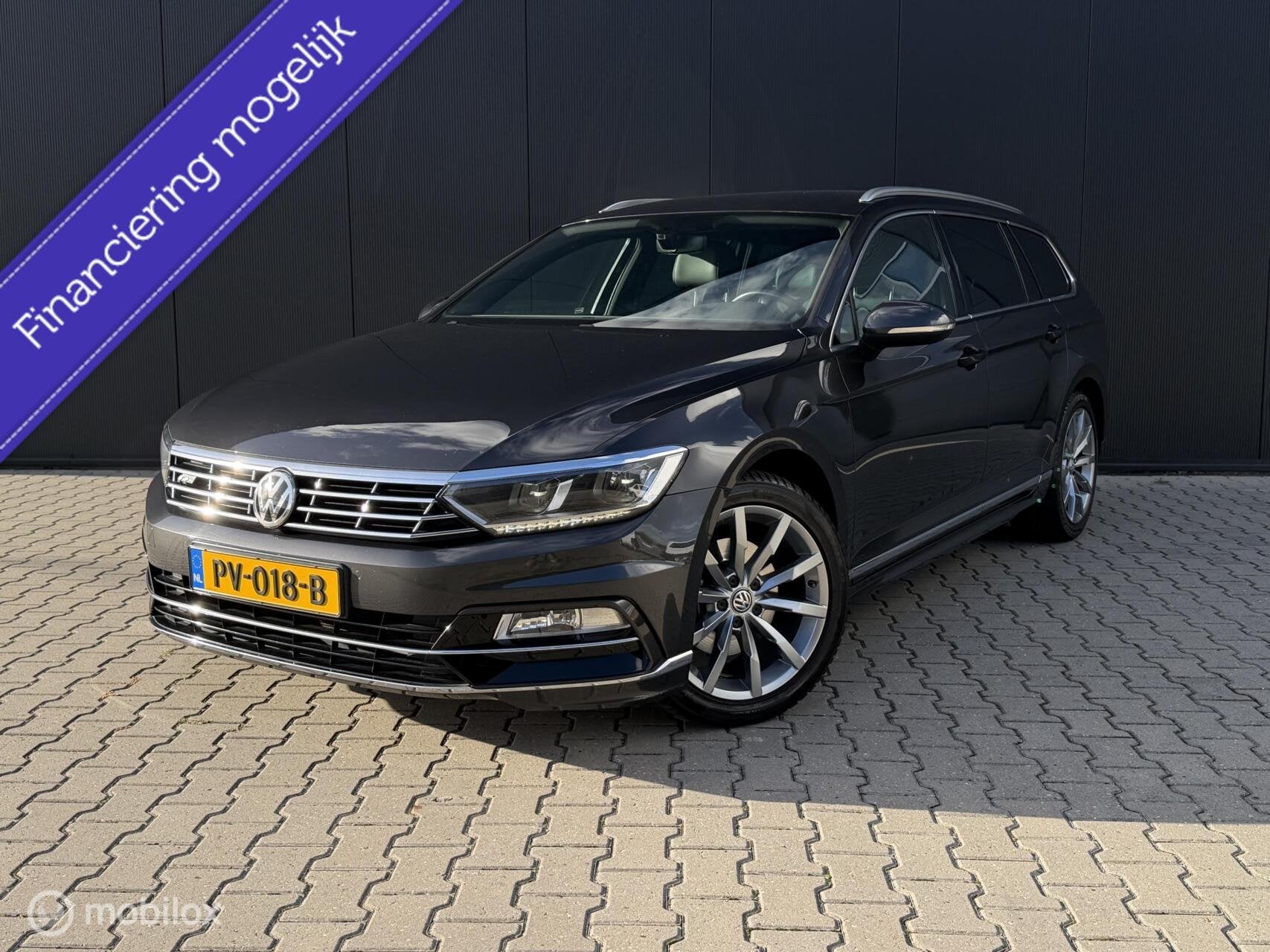 Volkswagen Passat 1.4 TSI Highline R-Line/Trekhaak/Virtual, Auto's, 125 pk, Gebruikt, 4 cilinders, Origineel Nederlands