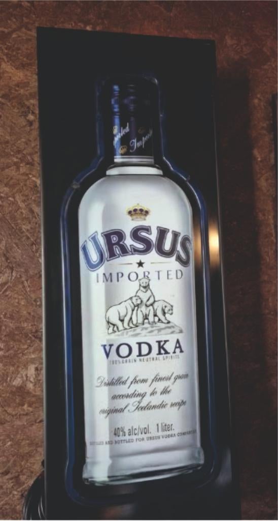 Ursus wodka lichtreclame, Verzamelen, Merken en Reclamevoorwerpen, Ophalen, Lichtbak of (neon) lamp