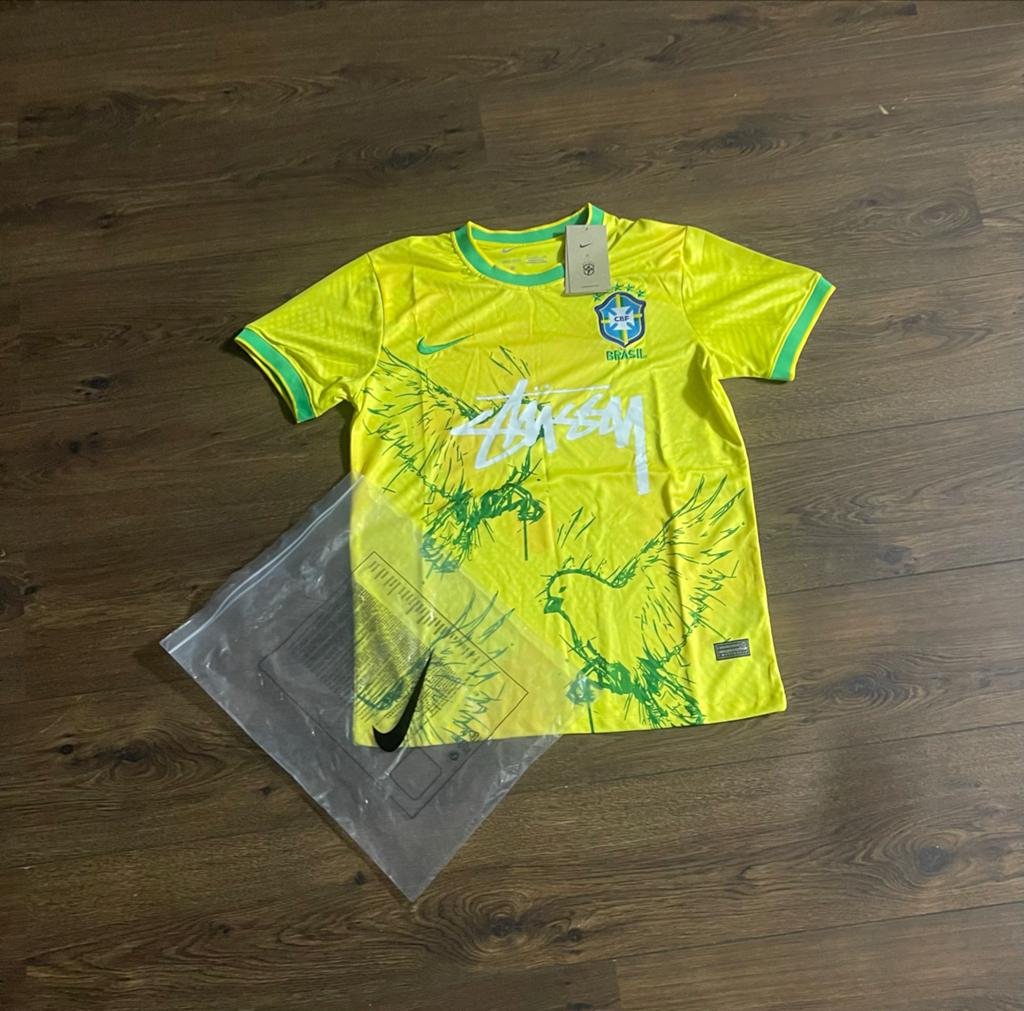Nike Stussy Brazil Voetbalshirt Maat S, Kleding | Heren, T-shirts, Ophalen of Verzenden, Nieuw, Maat 46 (S) of kleiner, Geel