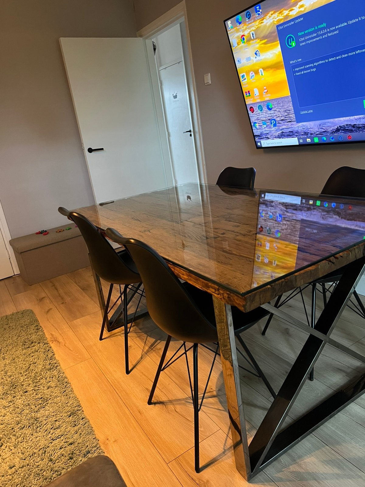 Set van 2 houten tafels met glazen blad –eettafel+salontafel, Ophalen, 50 tot 100 cm, Zo goed als nieuw, 150 tot 200 cm
