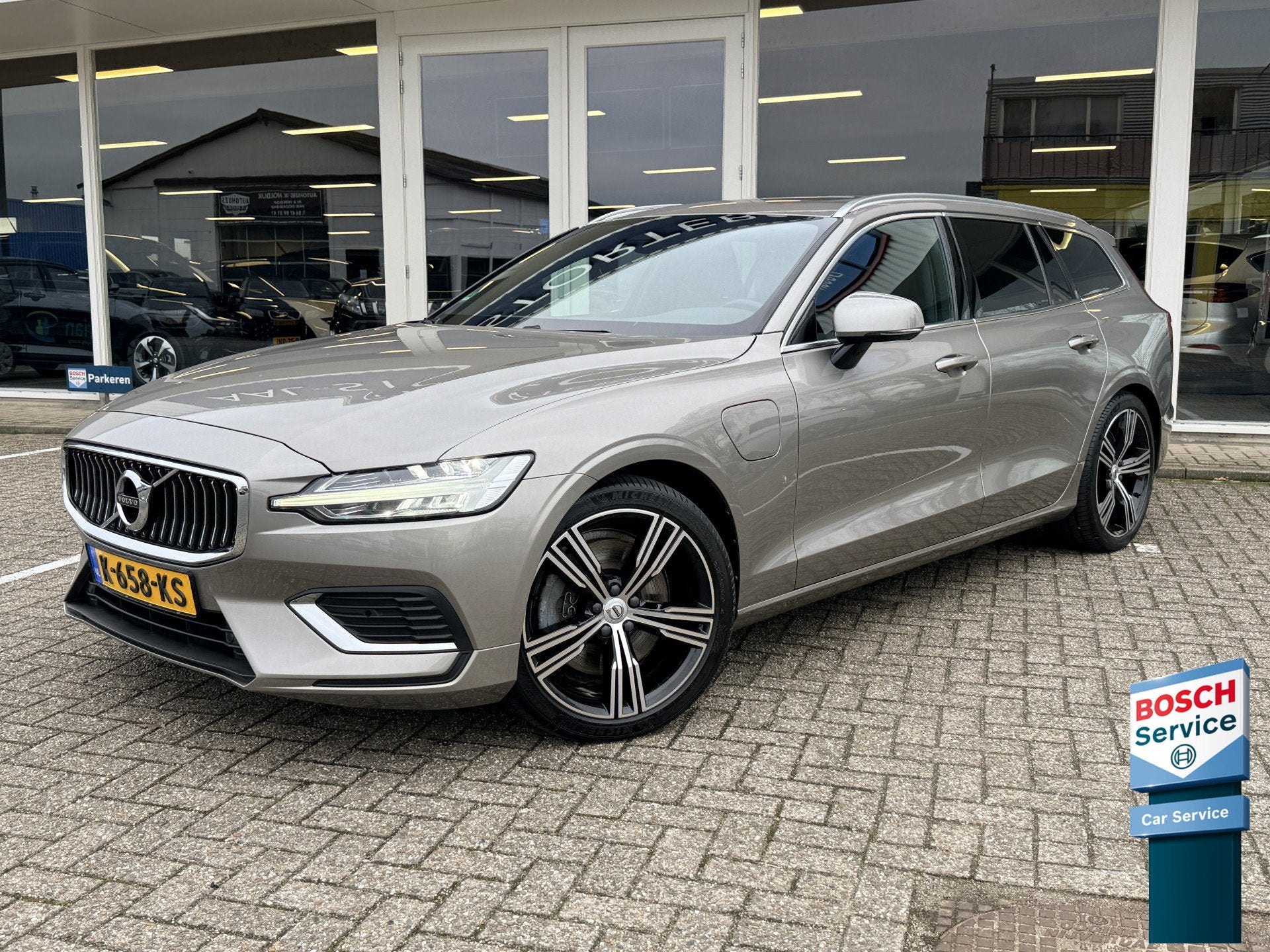 Volvo V60 2.0 T6 Recharge AWD Inscription | Trekhaak | Pano, Automaat, Gebruikt, Euro 6, Hybride Elektrisch/Benzine