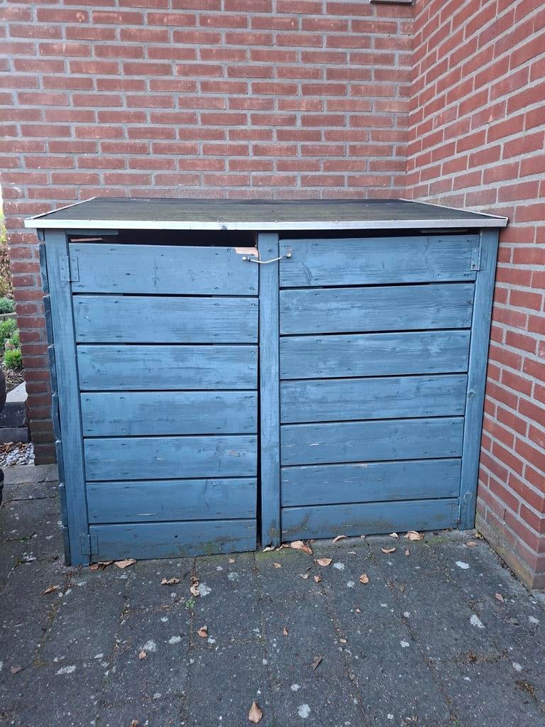 Houten container ombouw met bitumen afwerking, Ophalen