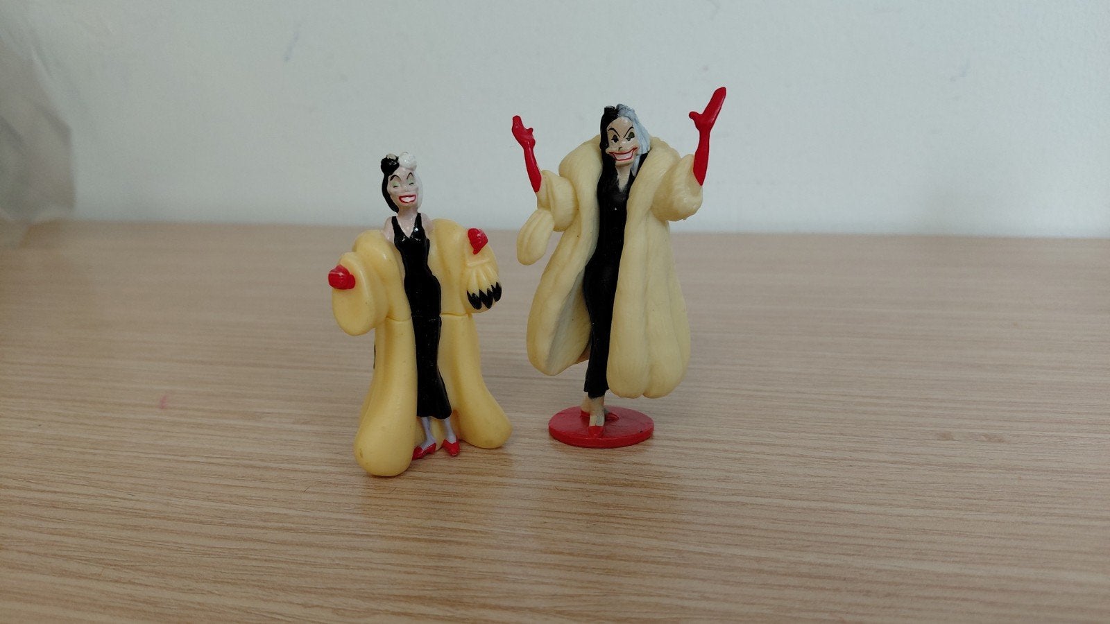 2 cruella Disney poppetjes, Verzamelen, Ophalen of Verzenden, Zo goed als nieuw
