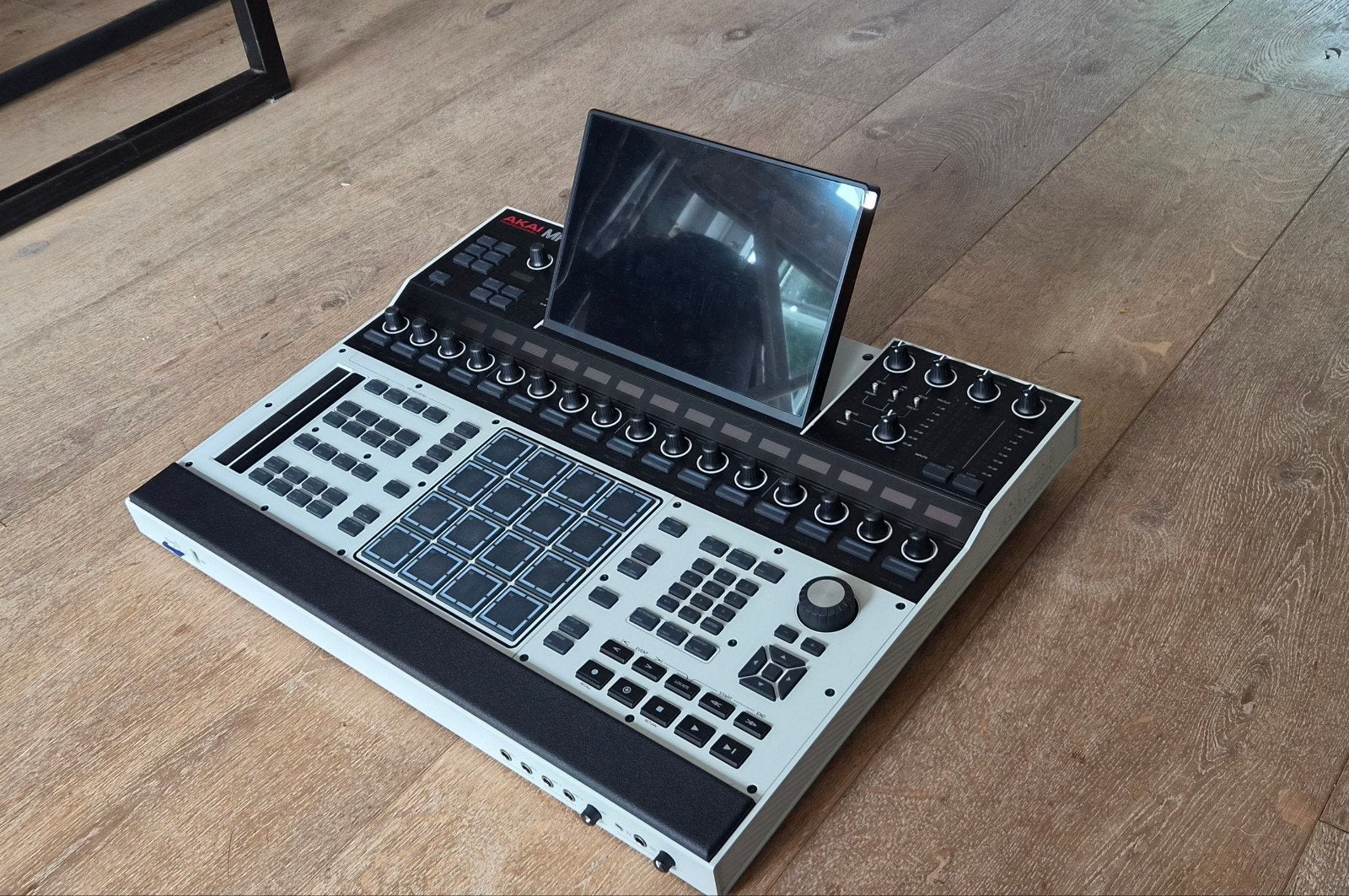 Akai MPC XL met decksaver en extra SSD - Zo goed als nieuw, Overige merken, Zo goed als nieuw, Met midi-aansluiting, Overige aantallen