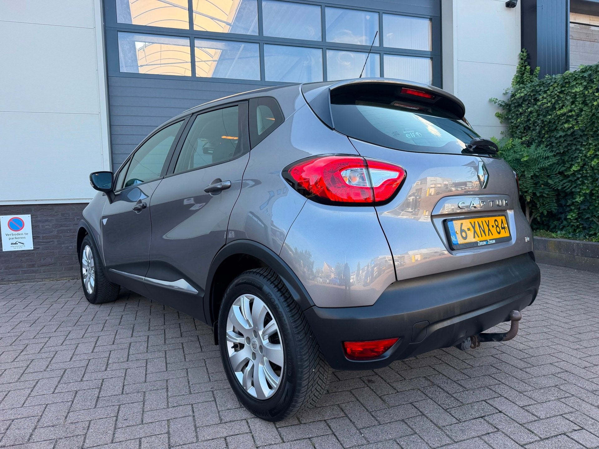 Foto 2 van Renault Captur 0.9 TCe /Navi/1eigenaar/Dealer-onderhouden/Cr