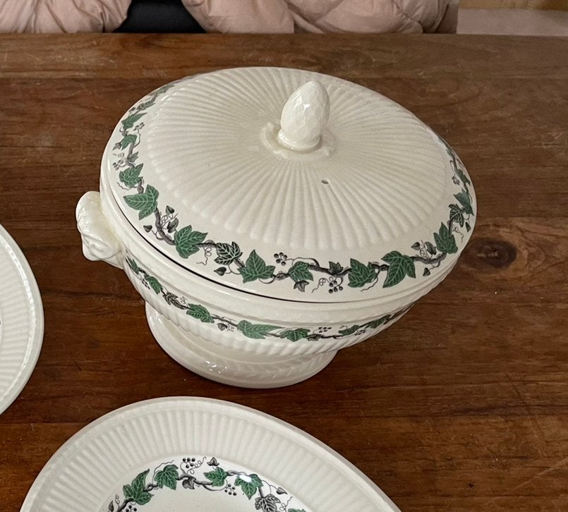 Wedgwood stratford dekschaal/terrine, Ophalen of Verzenden, Zo goed als nieuw, Porselein, Schaal of Schalen