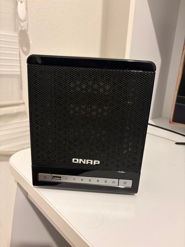 QNAP TS-409 Pro NAS + 4x 750GB, Ophalen, Gebruikt