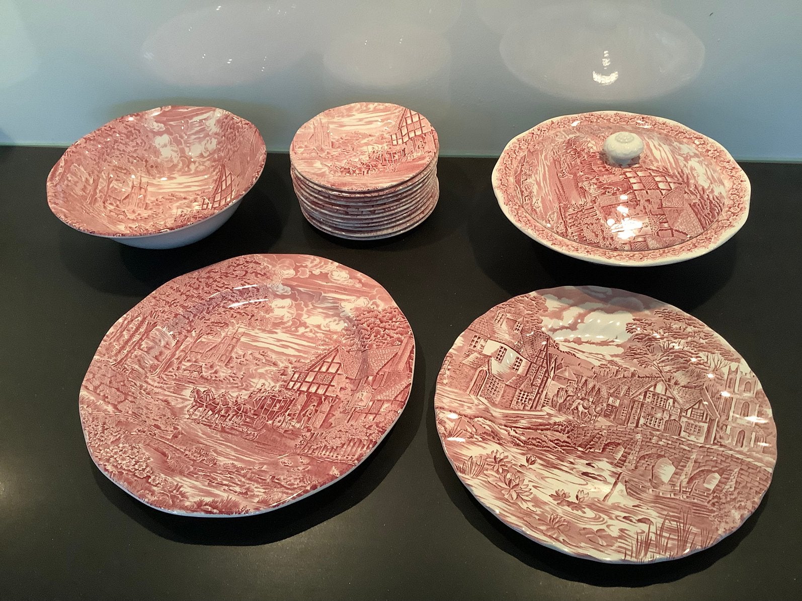 19x Wedgwood coaching days Dickens gebakstel, schalen izgst, Ophalen