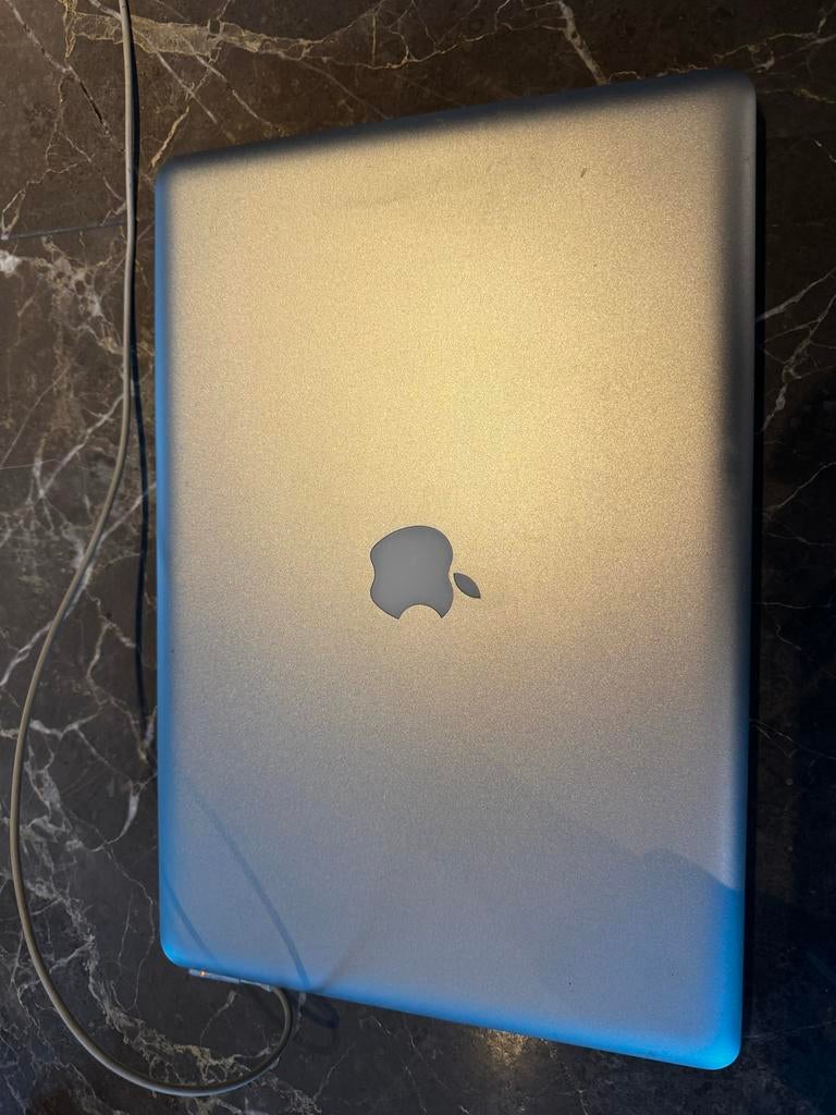MacBook Pro (15-inch, medio 2010), Gebruikt, 2 tot 3 Ghz, 8 GB, Onbekend