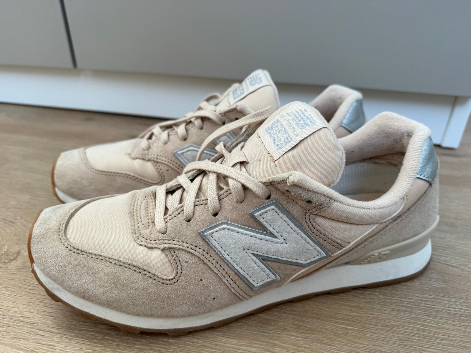New Balance 996 sneakers - Beige- Maat 41, Kleding | Dames, Beige, Ophalen of Verzenden, Sneakers of Gympen, Gedragen