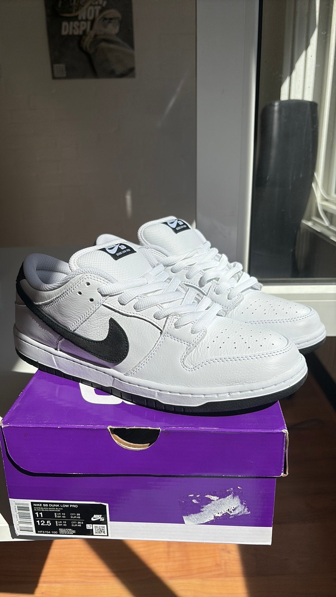Nike SB Dunk Low White Black Wit Zwart 45, Overige kleuren, Nike, Nieuw, Ophalen of Verzenden