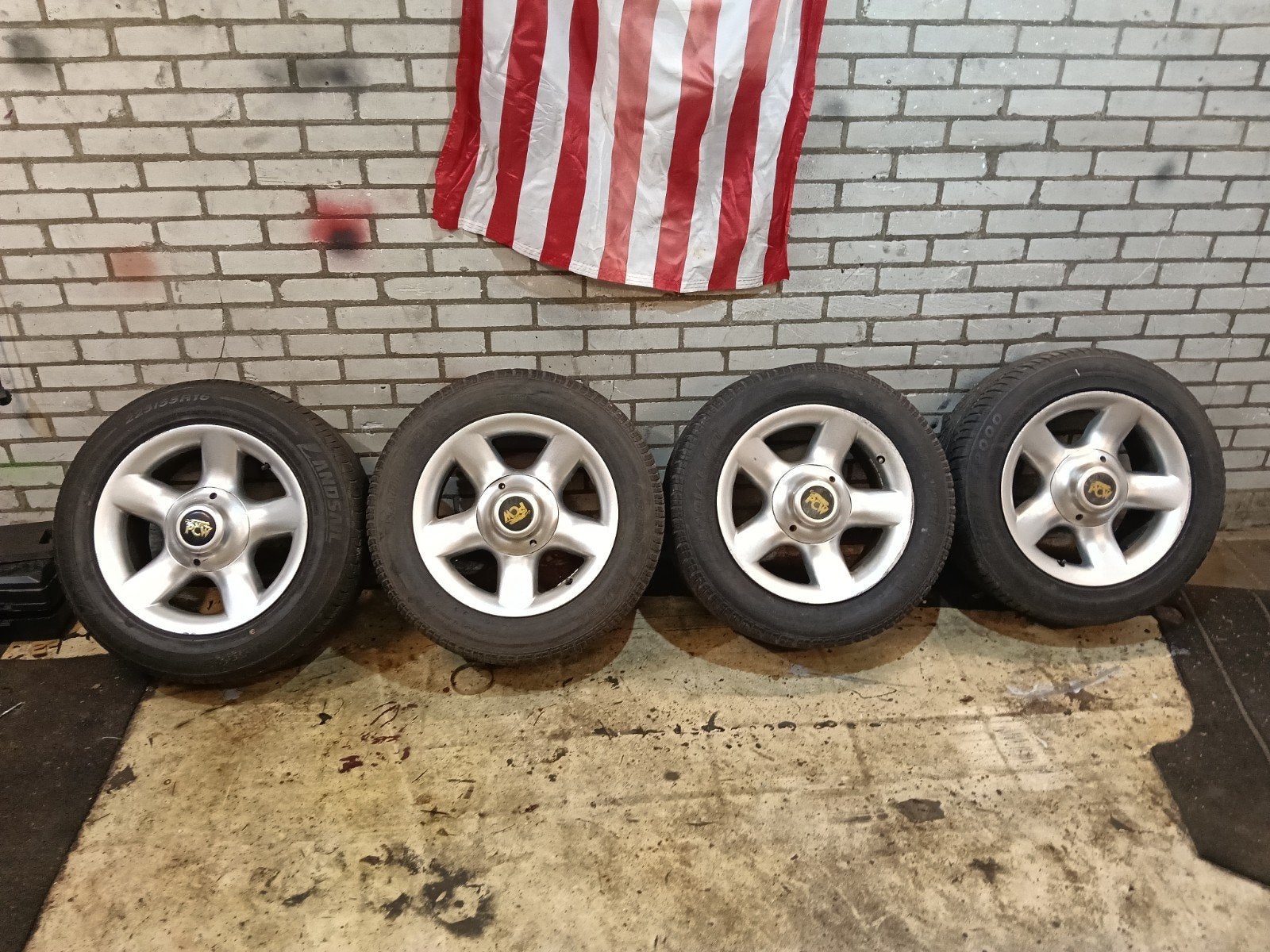 16 inch velgen met banden - Multi-steek 5x4.75 / Chevy, Auto-onderdelen, Ophalen, Gebruikt