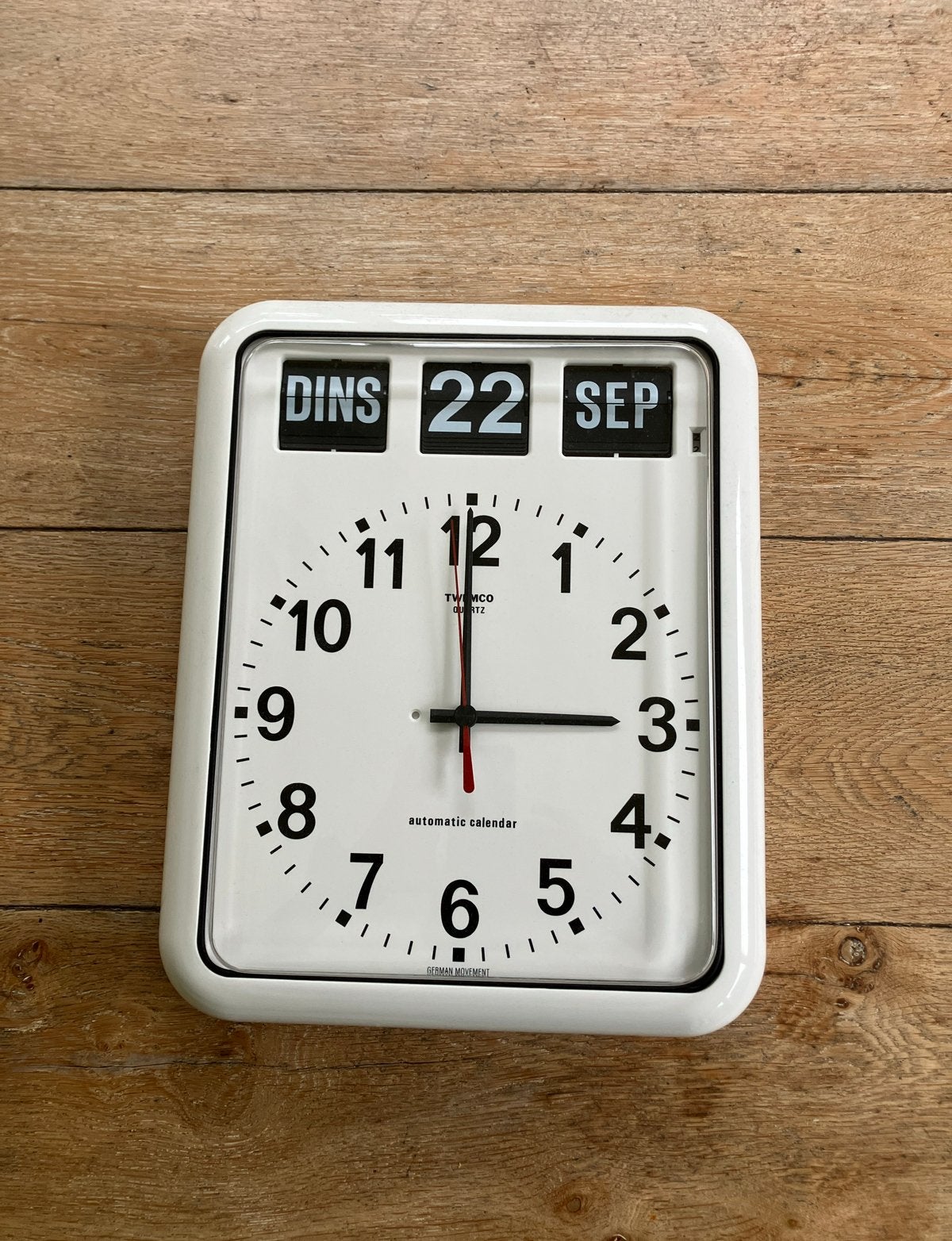 Twemco dementieklok BQ 12 A wit  - Zo goed als nieuw, Huis en Inrichting, Ophalen, Wandklok, Wit, Zo goed als nieuw