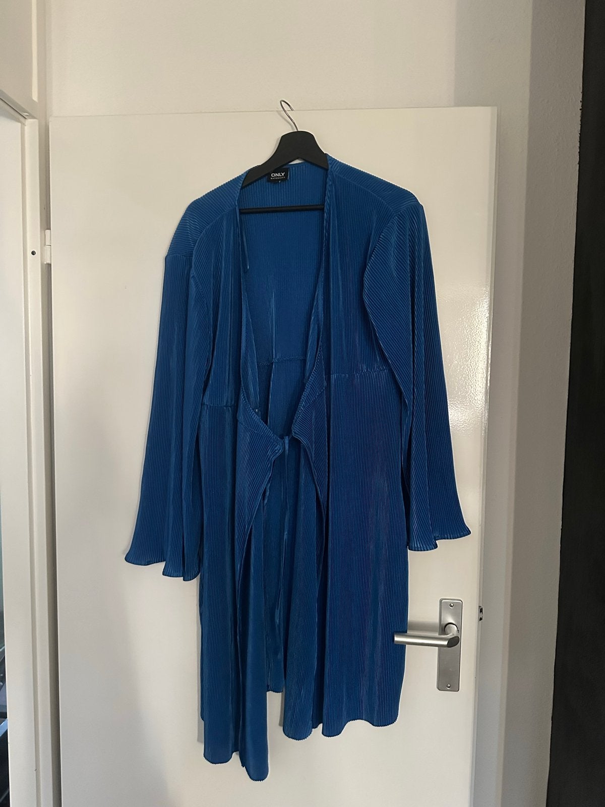 ONLY Maternity Plissé Kimono/Jurk Maat L Blauw, Kleding | Dames, Blauw, Maat 42/44 (L), Ophalen of Verzenden, Zo goed als nieuw