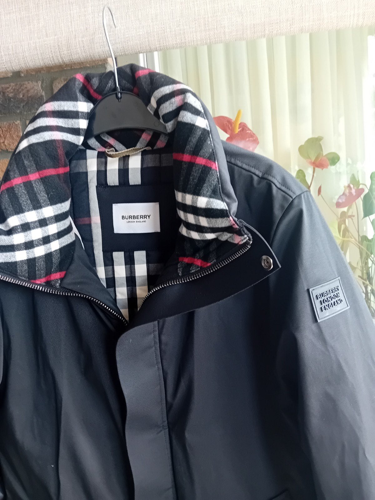 Burberry jas maat M, zo goed als nieuw, Maat 48/50 (M), Zwart, Ophalen of Verzenden, Zo goed als nieuw
