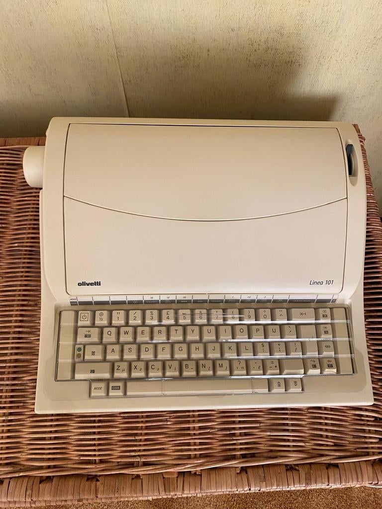 Typemachine olivetti 101, Diversen, Typemachines, Nieuw, Ophalen