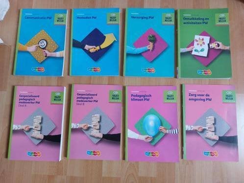 VMBO schoolboeken PW (trajekt welzijn - Pedagogisch werk), Boeken, Ophalen of Verzenden, Zo goed als nieuw, VMBO, Overige vakken
