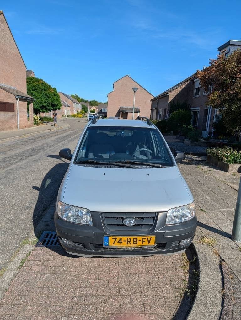 Hyundai Matrix 1.6 2005 Grijs, Voorwielaandrijving, Matrix, Trekhaak, 1599 cc