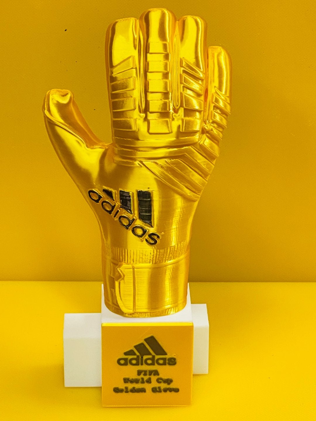 Gouden Keepershandschoen WK 2026 Trofee - Adidas, Sport en Fitness, Ophalen of Verzenden, Nieuw, Handschoenen