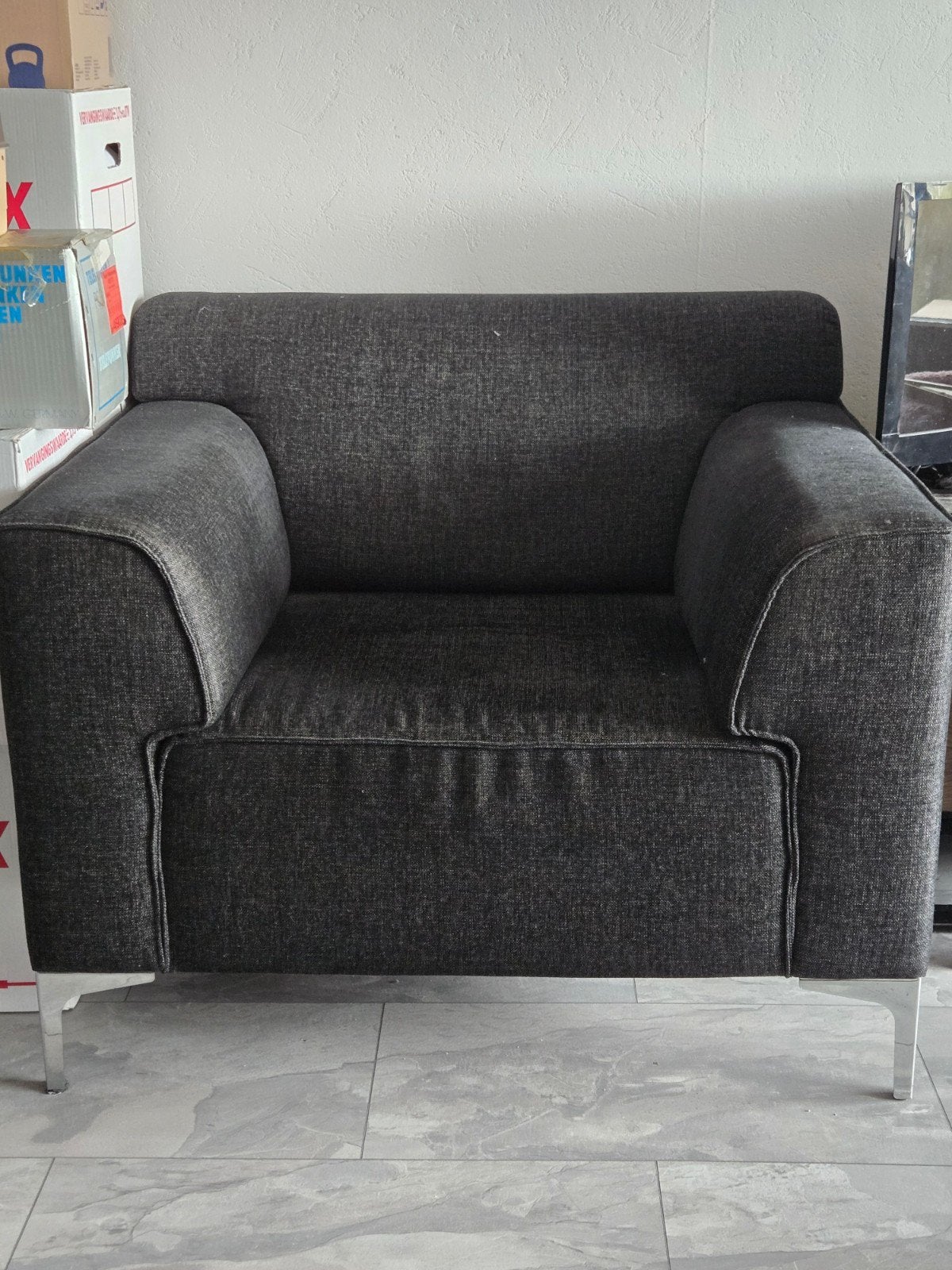 Comfortabele donkergrijze fauteuil van montel, Huis en Inrichting, Ophalen, Modern, Comfortabel, Gebruikt, 75 tot 100 cm