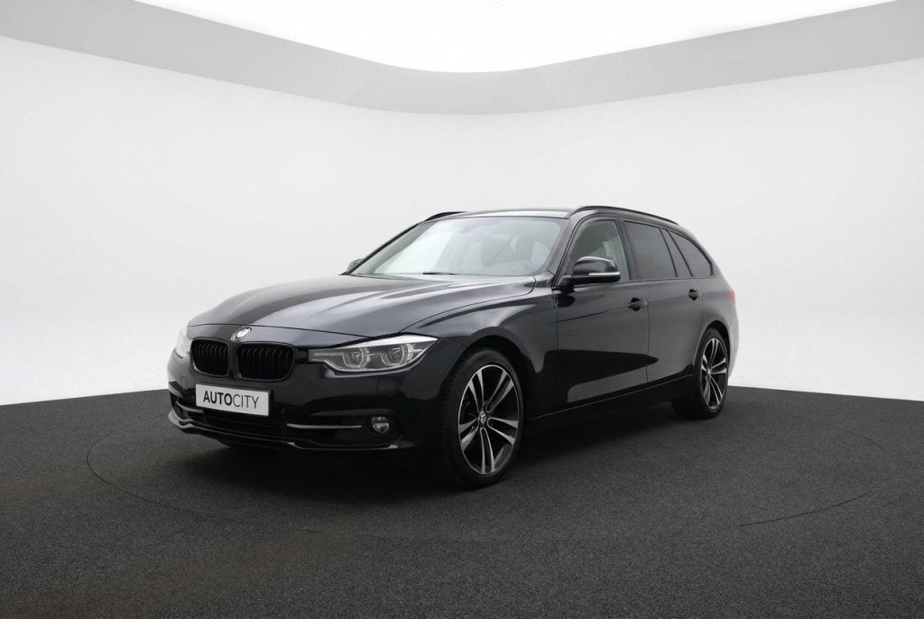 BMW 3 Serie touring 320 i Sport Line Shadow Camera l Leder l, Automaat, 1998 cc, Achterwielaandrijving, Euro 6