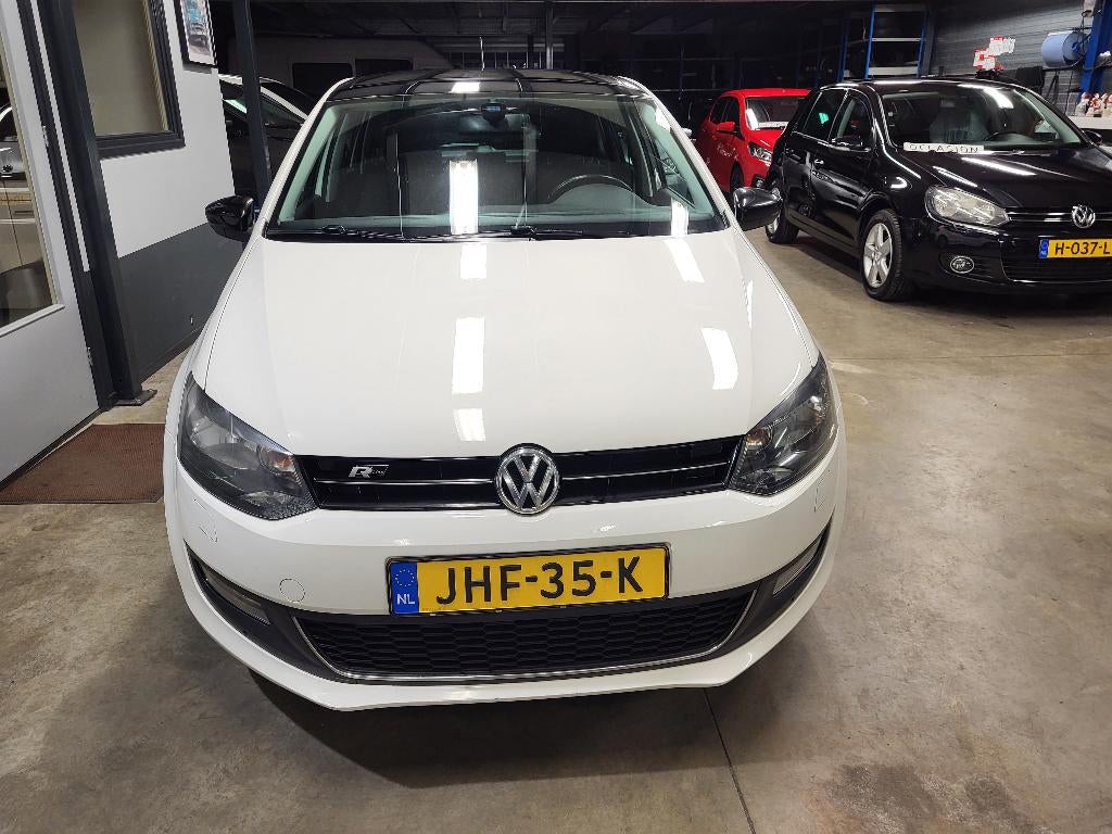 Volkswagen Polo 1.2 Style R- Line 5-Drs. bj.2012 Panoramadak, Voorwielaandrijving, 967 kg, 1198 cc, Wit
