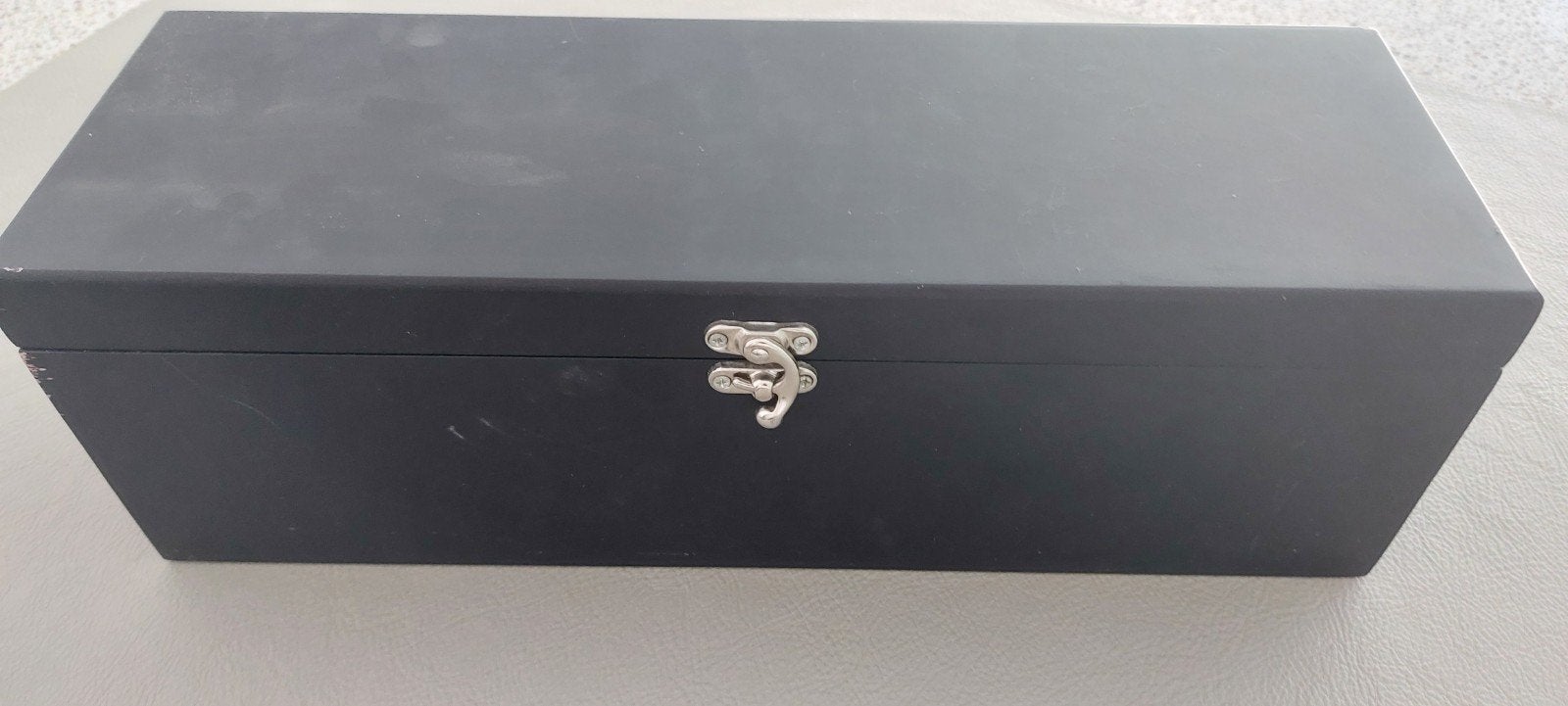Wijnkist met accessoires - Zwart houten kistje, Ophalen, Gebruikt, 50 tot 100 cm, Minder dan 50 cm