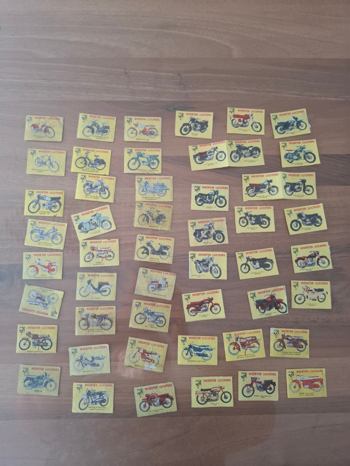 41 Vintage Weerter Luciferplaatjes Klassieke Motoren, Ophalen of Verzenden, Luciferdoosjes of -merken