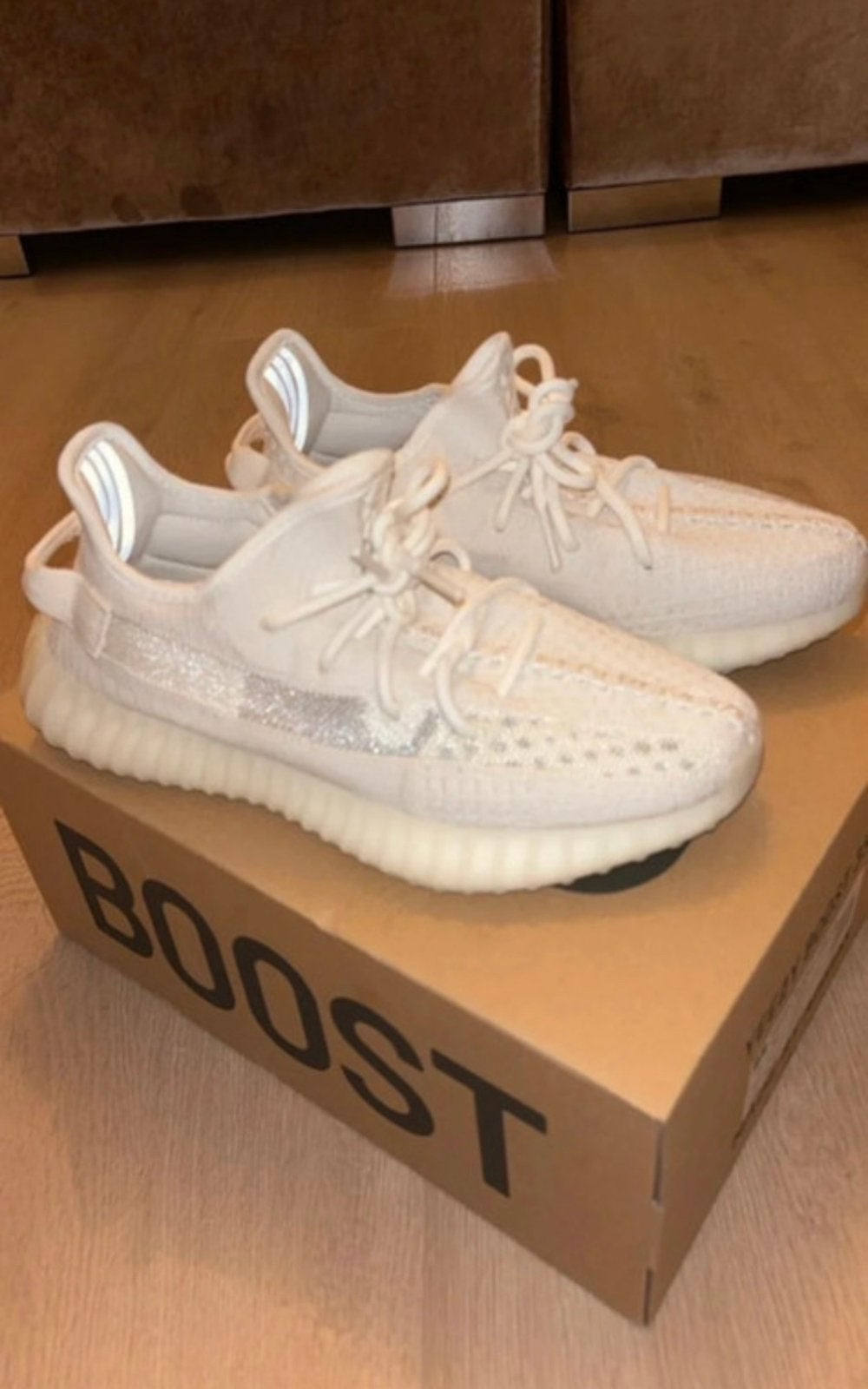 Yeezy 350 Bone, Wit, Ophalen of Verzenden, Sneakers of Gympen, Zo goed als nieuw
