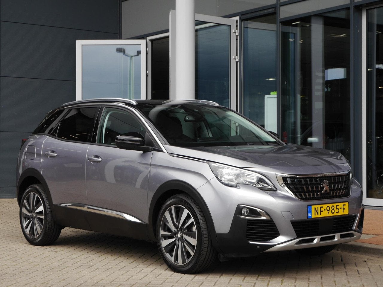 Peugeot 3008 1.2 PureTech Première | Elektrisch bedienbare, Gebruikt, 1199 cc, Origineel Nederlands, Bedrijf