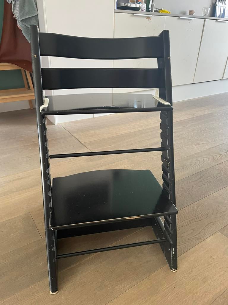 Stokke kinderstoel zwart, Ophalen, Zo goed als nieuw, Meegroeistoel