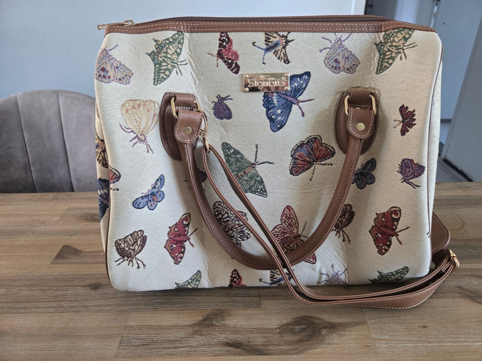 signare vlinder tas, Ophalen, 20 tot 30 cm, Beige, Minder dan 40 cm