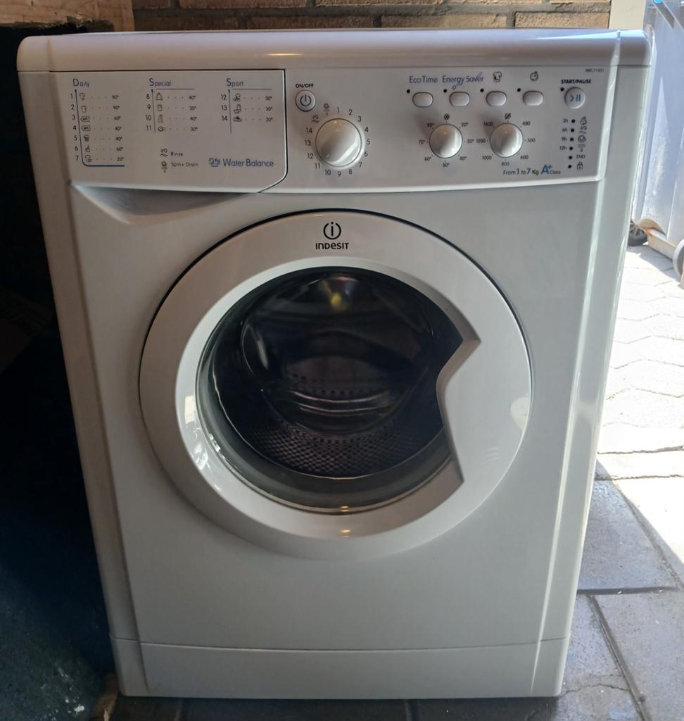 Indesit Wasmachine IWC71451 - 7kg, A+ Energieklasse, Witgoed en Apparatuur, Wasmachines, Ophalen, Gebruikt, Energieklasse A of zuiniger