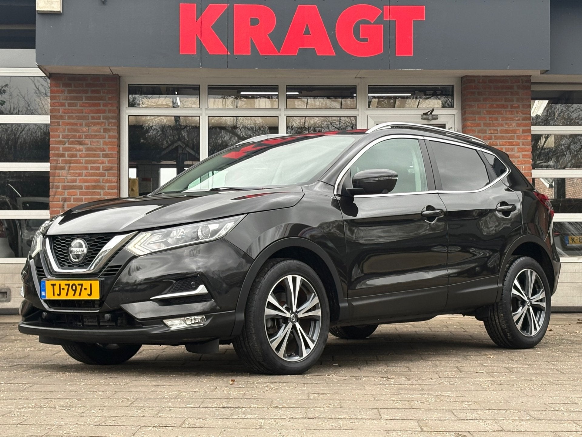 Nissan Qashqai N-Connecta 1.2 116 pk - MOTOR VERVANGEN - AUT, Auto's, Stof, Gebruikt, 116 pk, Zwart