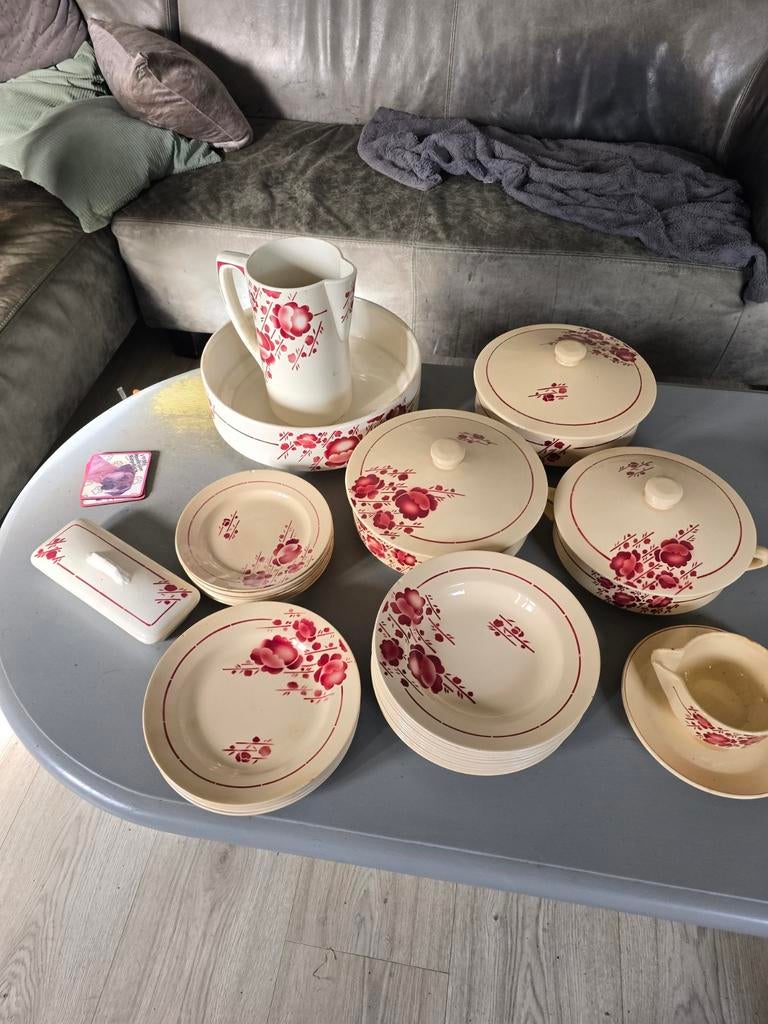Vintage Frans servies St. Amand met bloemmotief, Ophalen