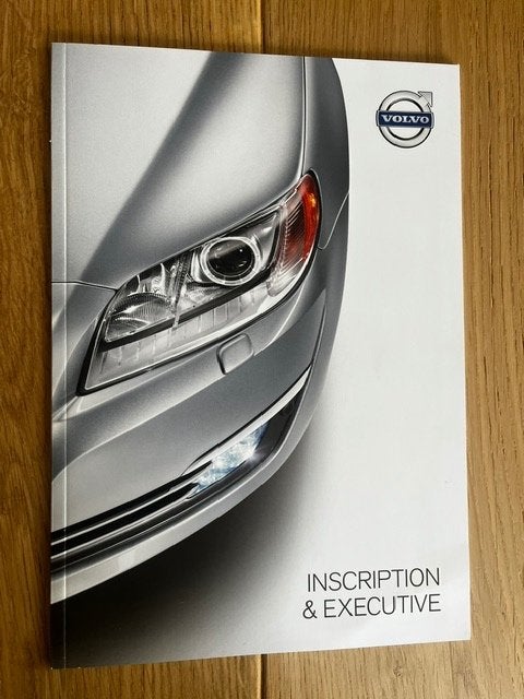 Volvo S80 V70 XC70 XC90 Inscription & Executive autofolder, Boeken, Ophalen of Verzenden, Zo goed als nieuw, Volvo