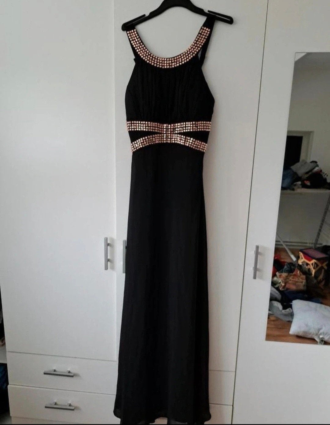 Prachtige avondjurk/ gala jurk met diamantjes/ studs, Ophalen of Verzenden, Zo goed als nieuw, Maat 38/40 (M), Zwart