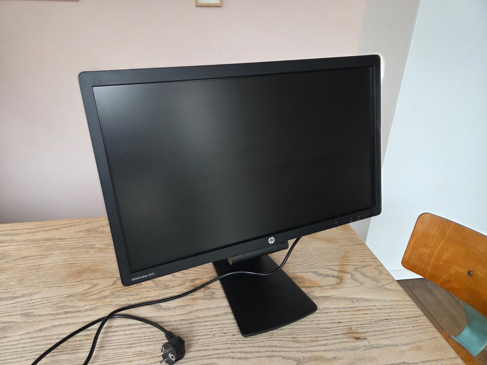 HP EliteDisplay E231 Monitor - 23" inch Full HD, Computers en Software, Ophalen, Gebruikt, IPS, In hoogte verstelbaar