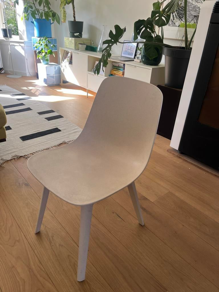 Beige stoel Ikea Odger, Huis en Inrichting, Stoelen, Ophalen, Kunststof, Gebruikt, Wit