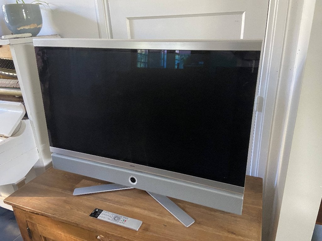 Loewe Individual 40 S Selection DR+   soundbar / standaard, Gebruikt, 100 Hz, 100 cm of meer, Ophalen