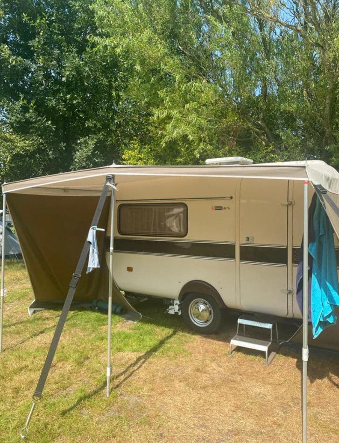 Compacte Biod 350 T.L. caravan met mover en luifel, Caravans en Kamperen, Caravans, Mover, Vast bed, Rondzit, Tot en met 2