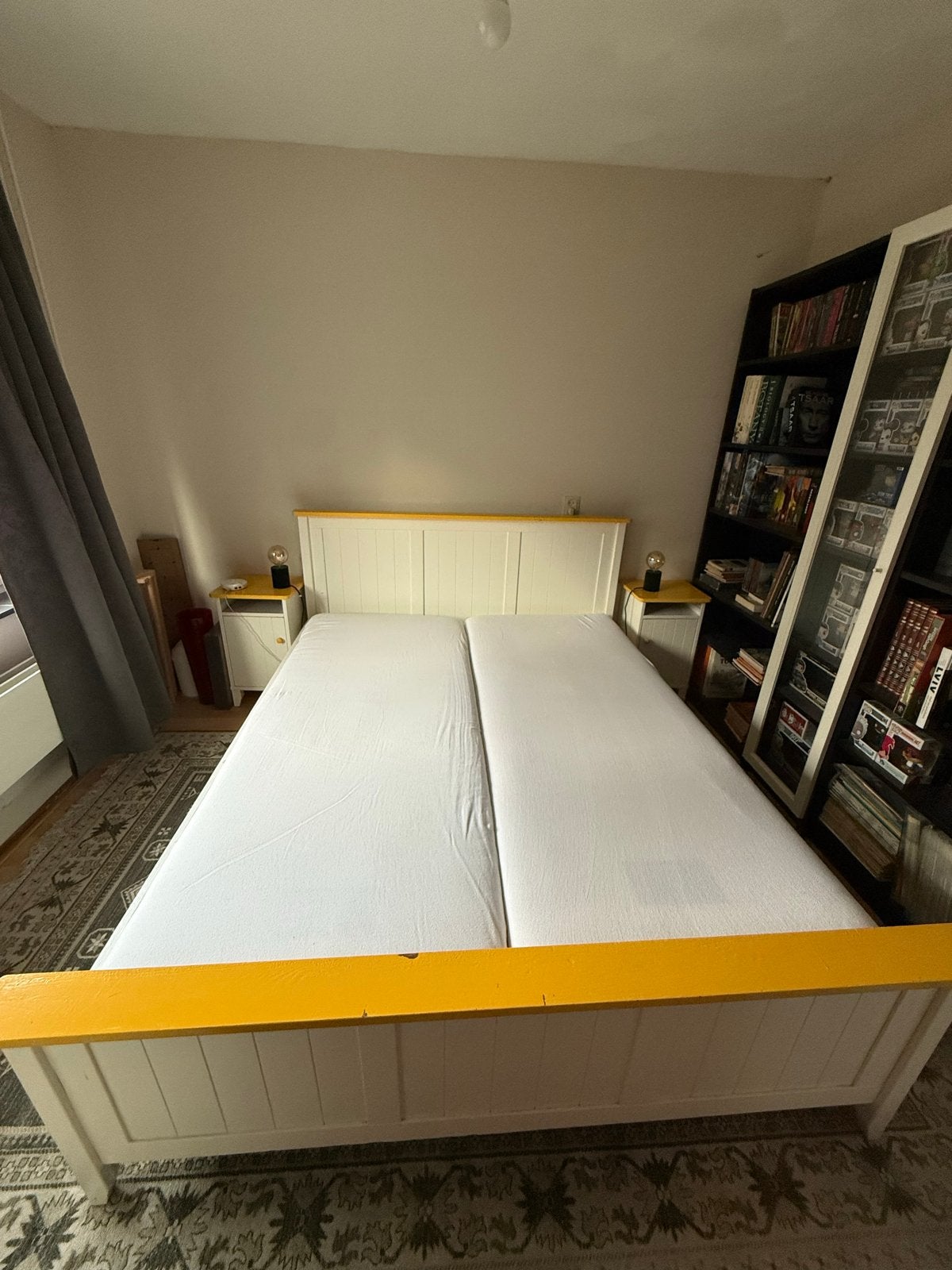 Tweepersoonsbed wit/geel - 180x200 cm, Huis en Inrichting, Slaapkamer | Bedden, Ophalen, Wit, Tweepersoons, 180 cm