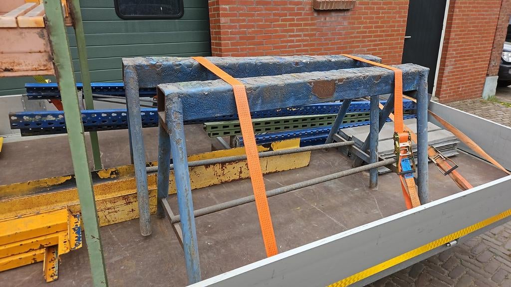 2x dikke zware schragen, Ophalen