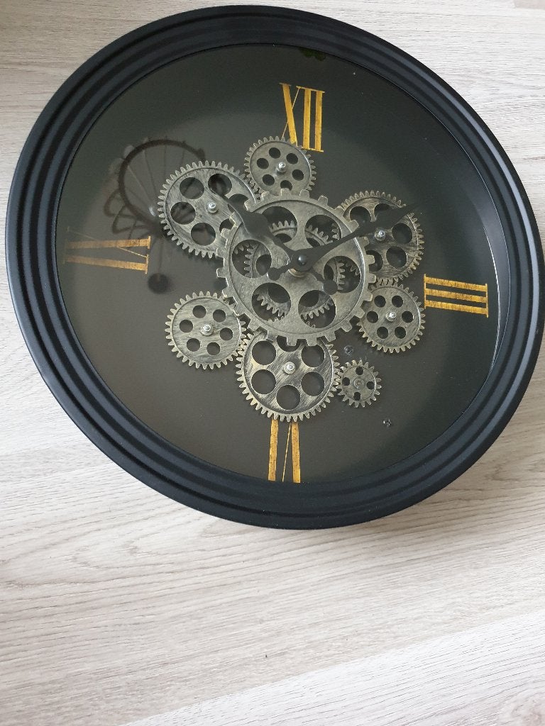 klok industrieel zwart radar tandwiel klok 37 cm nieuw, Huis en Inrichting, Woonaccessoires | Klokken, Ophalen, Nieuw, Werkt op batterijen