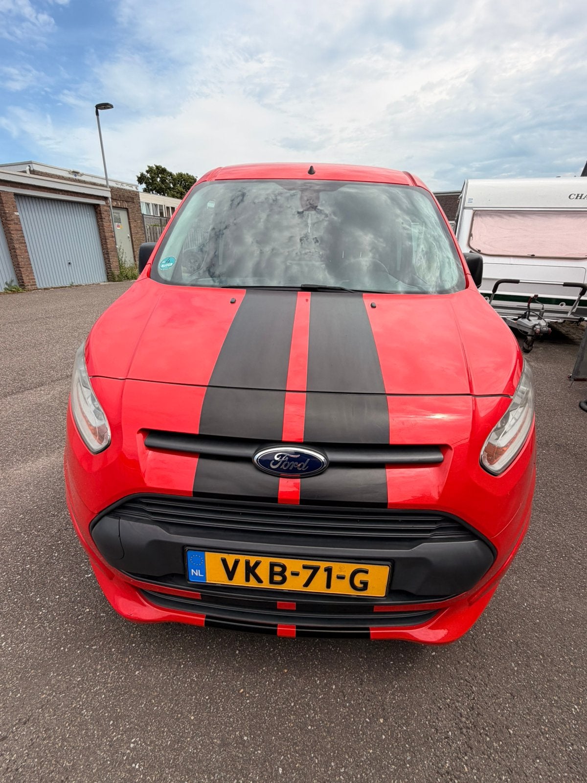 Ford Transit Connect L1 1.0 100pk Ecoboost 2014 Rood, Auto's, Bestelauto's, Voorwielaandrijving, 1378 kg, 100 pk, 1200 kg